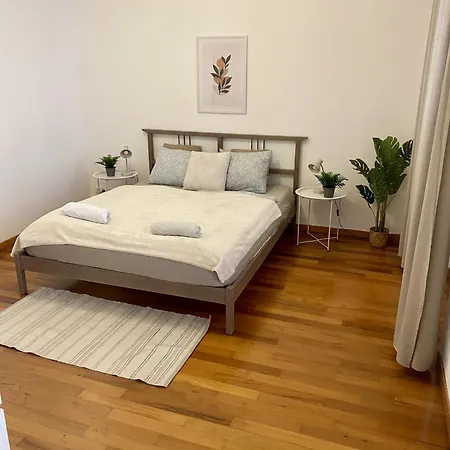 Vera - Old Town, Ac, Balcony Apartment Bratislava