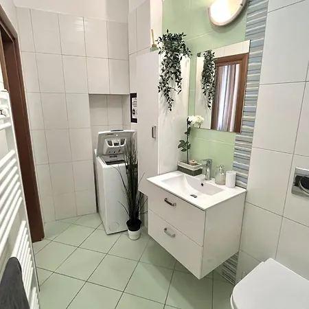 Vera - Old Town, Ac, Balcony Apartament